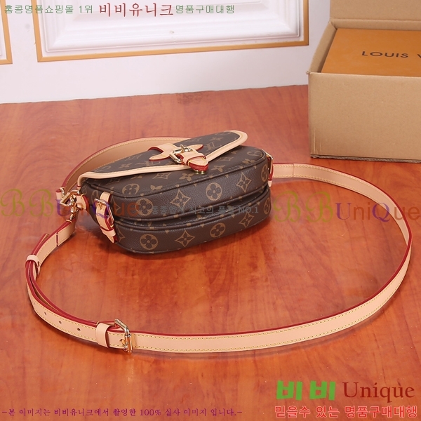 ���̺��� �ҹ��� BB M46740-600