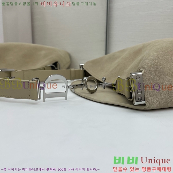 #��� ���ʼ� �ش��� JONATHAN ANDERSON ȣ���� M856325-3